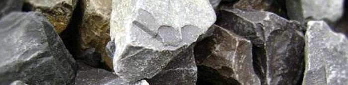 雙輥協(xié)力，碎礦成金：對(duì)輥破碎機(jī)在礦石破碎中